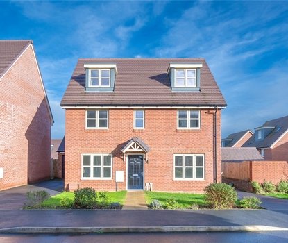 5 Bedroom House For SaleHouse For Sale in Osprey Drive, St. Albans, Hertfordshire - Collinson Hall