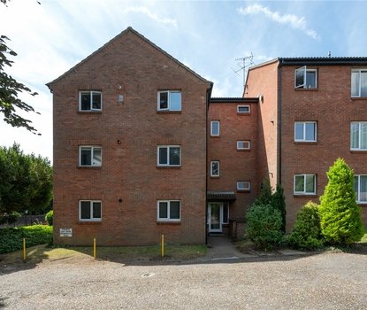 2 Bedroom Apartment Let AgreedApartment Let Agreed in Avondale Court, Upper Lattimore Road, St. Albans - Collinson Hall