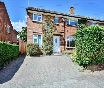 3 Bedroom House Sold Subject to ContractHouse Sold Subject to Contract in Sunnydell, St. Albans, Hertfordshire - Collinson Hall