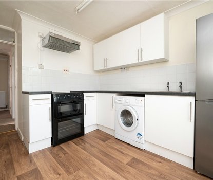 2 Bedroom Maisonette To LetMaisonette To Let in High Street, Wheathampstead, Hertfordshire - Collinson Hall