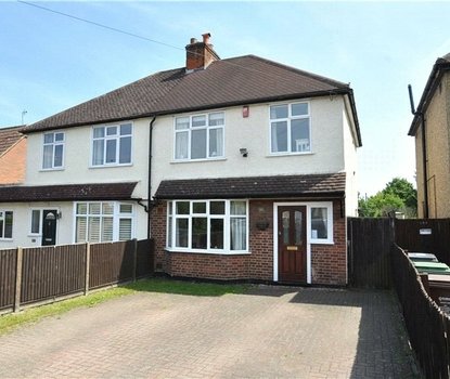 3 Bedroom House Sold Subject to Contract in Park Street Lane, Park Street, St. Albans - Collinson Hall
