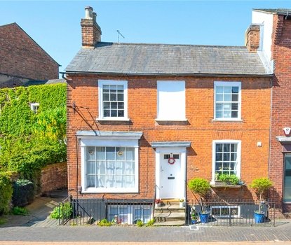 2 Bedroom House For SaleHouse For Sale in Verulam Road, St. Albans, Hertfordshire - Collinson Hall