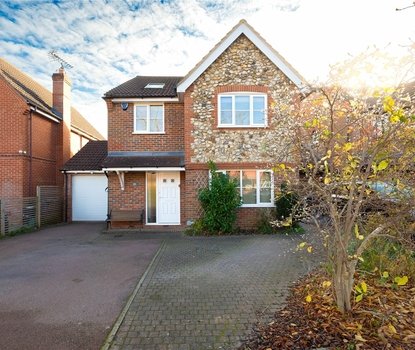 5 Bedroom House For SaleHouse For Sale in Forge End, St. Albans, Hertfordshire - Collinson Hall