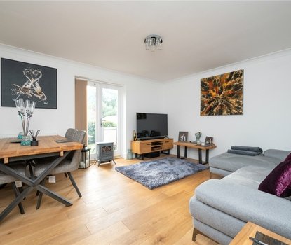 2 Bedroom Apartment For SaleApartment For Sale in Minister Court, Frogmore, St. Albans - Collinson Hall