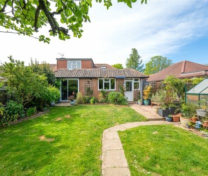 4 Bedroom Bungalow For SaleBungalow For Sale in Stanley Avenue, St. Albans, Hertfordshire - Collinson Hall