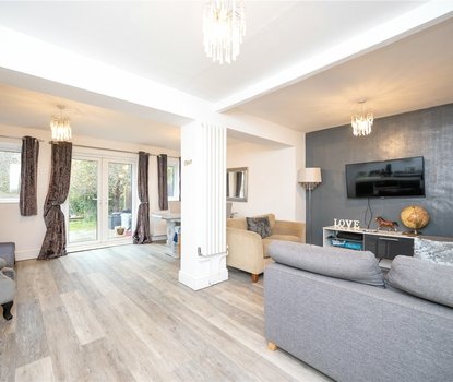 3 Bedroom House For SaleHouse For Sale in Radlett Road, Frogmore, St. Albans - Collinson Hall