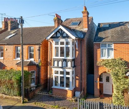 3 Bedroom House Sold Subject to ContractHouse Sold Subject to Contract in Royston Road, St. Albans, Hertfordshire - Collinson Hall