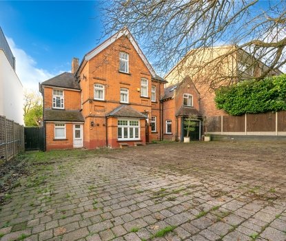 7 Bedroom House For SaleHouse For Sale in London Road, St. Albans, Hertfordshire - Collinson Hall