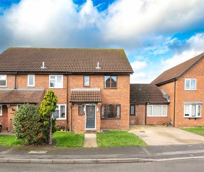 4 Bedroom House For SaleHouse For Sale in Wilstone Drive, St. Albans, Hertfordshire - Collinson Hall