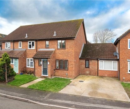 4 Bedroom House For SaleHouse For Sale in Wilstone Drive, St. Albans, Hertfordshire - Collinson Hall