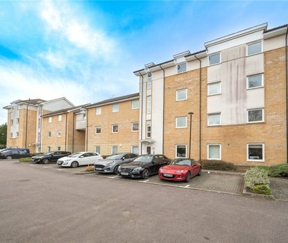 2 Bedroom Apartment For SaleApartment For Sale in Bakers Close, St. Albans, Hertfordshire - Collinson Hall