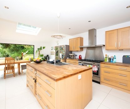 4 Bedroom House For SaleHouse For Sale in Watford Road, St. Albans, Hertfordshire - Collinson Hall