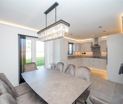 4 Bedroom House For SaleHouse For Sale in Hastings Close, Bricket Wood, St. Albans - Collinson Hall