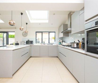 4 Bedroom House To LetHouse To Let in The Meads, Bricket Wood, St. Albans - Collinson Hall
