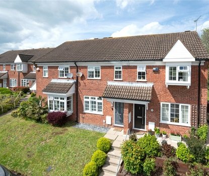 3 Bedroom House Sold Subject to ContractHouse Sold Subject to Contract in Ashdales, St. Albans, Hertfordshire - Collinson Hall
