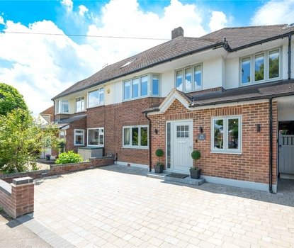 3 Bedroom House Sold Subject to ContractHouse Sold Subject to Contract in Hammers Gate, St. Albans, Hertfordshire - Collinson Hall