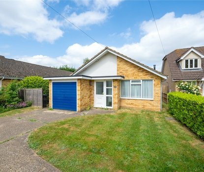 3 Bedroom Bungalow For SaleBungalow For Sale in Watford Road, St. Albans, Hertfordshire - Collinson Hall