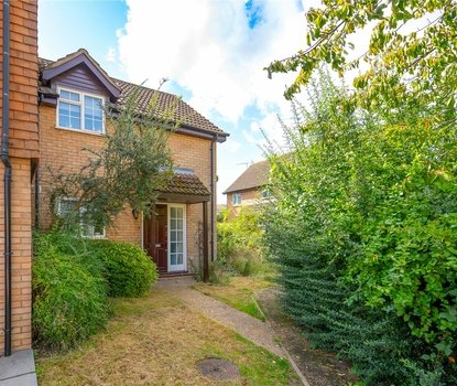 2 Bedroom House LetHouse Let in Wilstone Drive, St. Albans, Hertfordshire - Collinson Hall