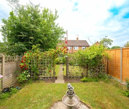 2 Bedroom House For SaleHouse For Sale in Thirlmere Drive, St. Albans, Hertfordshire - Collinson Hall
