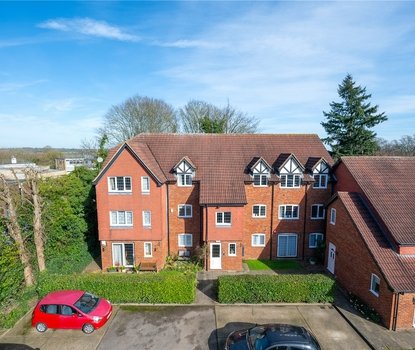 2 Bedroom House For SaleHouse For Sale in Havercroft Close, St. Albans, Hertfordshire - Collinson Hall