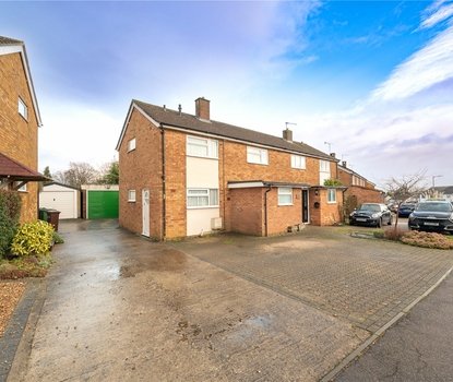 3 Bedroom House For SaleHouse For Sale in Barnfield Road, St. Albans, Hertfordshire - Collinson Hall