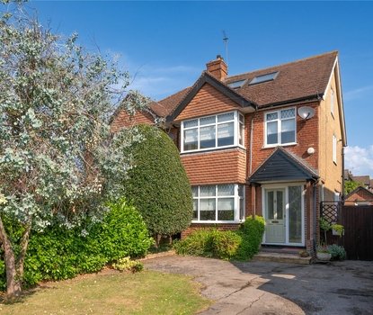 4 Bedroom House For SaleHouse For Sale in Mount Pleasant Lane, Bricket Wood, St. Albans - Collinson Hall