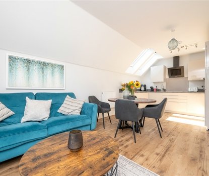 2 Bedroom Apartment For SaleApartment For Sale in Wain Close, St. Albans, Hertfordshire - Collinson Hall
