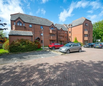 2 Bedroom Apartment LetApartment Let in Ashtree Court, Granville Road, St. Albans - Collinson Hall