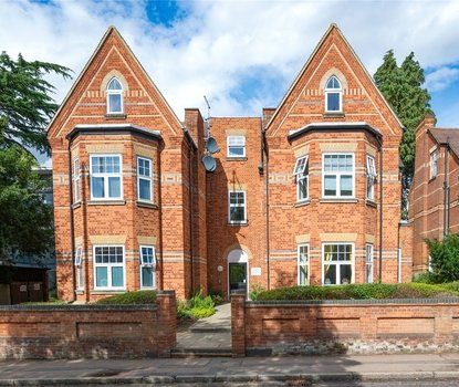 1 Bedroom Apartment For SaleApartment For Sale in Newsom Place, Hatfield Road, St. Albans - Collinson Hall