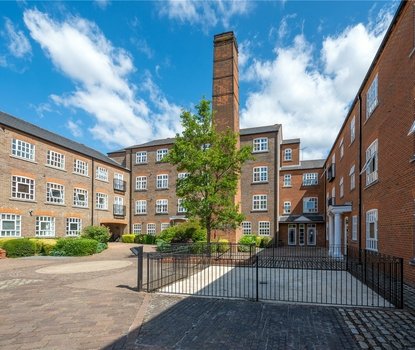 2 Bedroom Apartment For SaleApartment For Sale in Milliners Court, Lattimore Road, St. Albans - Collinson Hall