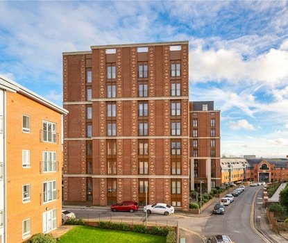 1 Bedroom Apartment For SaleApartment For Sale in Grosvenor Road, St. Albans, Hertfordshire - Collinson Hall