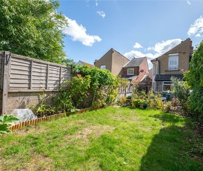 3 Bedroom House For SaleHouse For Sale in Heath Road, St. Albans, Hertfordshire - Collinson Hall