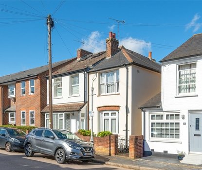 3 Bedroom House For SaleHouse For Sale in Heath Road, St. Albans, Hertfordshire - Collinson Hall