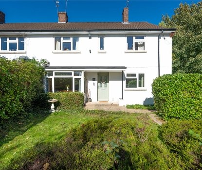 2 Bedroom Maisonette For SaleMaisonette For Sale in Abbots Avenue West, St. Albans, Hertfordshire - Collinson Hall