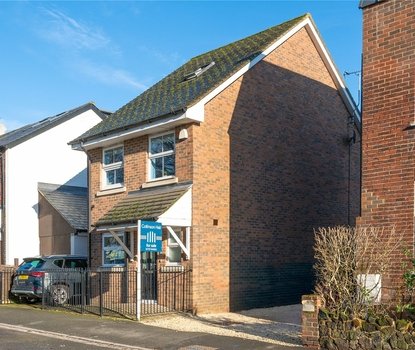 3 Bedroom House For SaleHouse For Sale in Royal Road, St. Albans, Hertfordshire - Collinson Hall