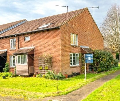 1 Bedroom House Sold Subject to ContractHouse Sold Subject to Contract in Richmond Walk, St. Albans, Hertfordshire - Collinson Hall