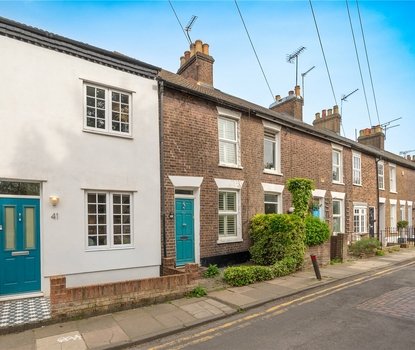2 Bedroom House For SaleHouse For Sale in Church Street, St. Albans, Hertfordshire - Collinson Hall