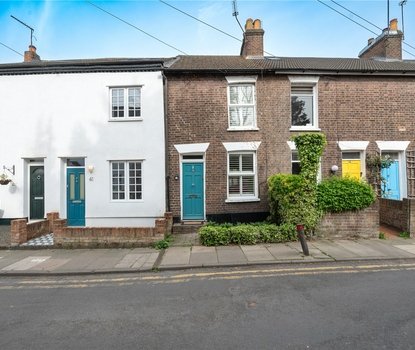2 Bedroom House For SaleHouse For Sale in Church Street, St. Albans, Hertfordshire - Collinson Hall