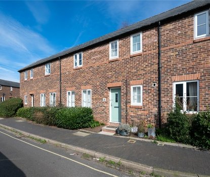 1 Bedroom House For SaleHouse For Sale in Mount Pleasant, St. Albans, Hertfordshire - Collinson Hall