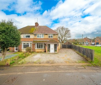 3 Bedroom House For SaleHouse For Sale in Bullens Green Lane, Colney Heath, St. Albans - Collinson Hall