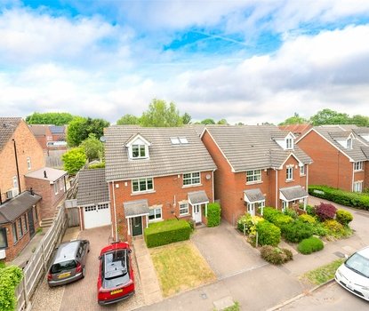 3 Bedroom House For SaleHouse For Sale in Holyrood Crescent, St. Albans, Hertfordshire - Collinson Hall