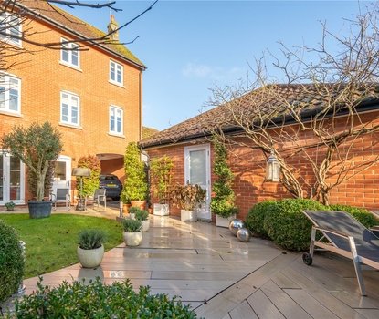 4 Bedroom House For SaleHouse For Sale in Devon Mead, Hatfield, Hertfordshire - Collinson Hall