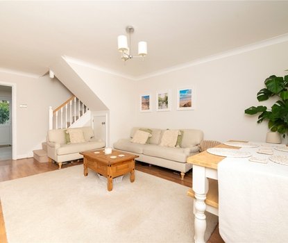 2 Bedroom House For SaleHouse For Sale in Woodlea, Hammers Gate, St. Albans - Collinson Hall