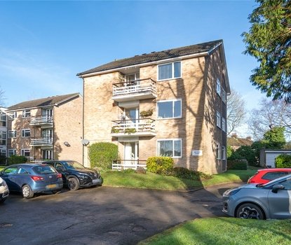 3 Bedroom Apartment For SaleApartment For Sale in Avenue Road, St. Albans, Hertfordshire - Collinson Hall