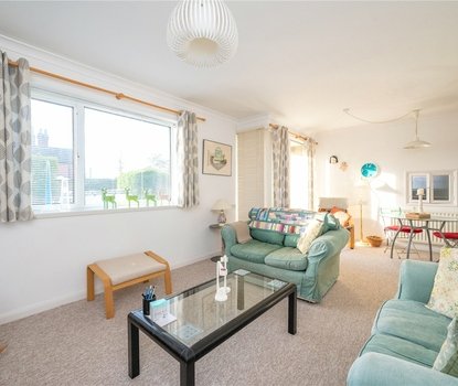 3 Bedroom Apartment For SaleApartment For Sale in Avenue Road, St. Albans, Hertfordshire - Collinson Hall