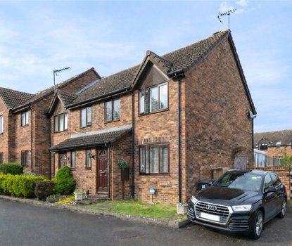 3 Bedroom House For SaleHouse For Sale in Harvesters, St. Albans, Hertfordshire - Collinson Hall