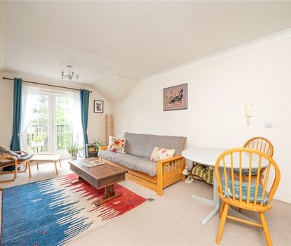 3 Bedroom Apartment For SaleApartment For Sale in Lime Tree Court, London Colney, St. Albans - Collinson Hall