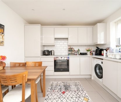 3 Bedroom Apartment For SaleApartment For Sale in Hughenden Road, St. Albans, Hertfordshire - Collinson Hall