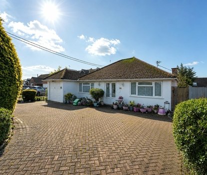 3 Bedroom Bungalow Sold Subject to ContractBungalow Sold Subject to Contract in The Uplands, Bricket Wood, St. Albans - Collinson Hall