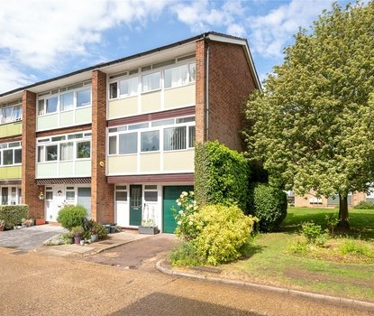 4 Bedroom House Sold Subject to ContractHouse Sold Subject to Contract in Abbots Park, St. Albans, Hertfordshire - Collinson Hall
